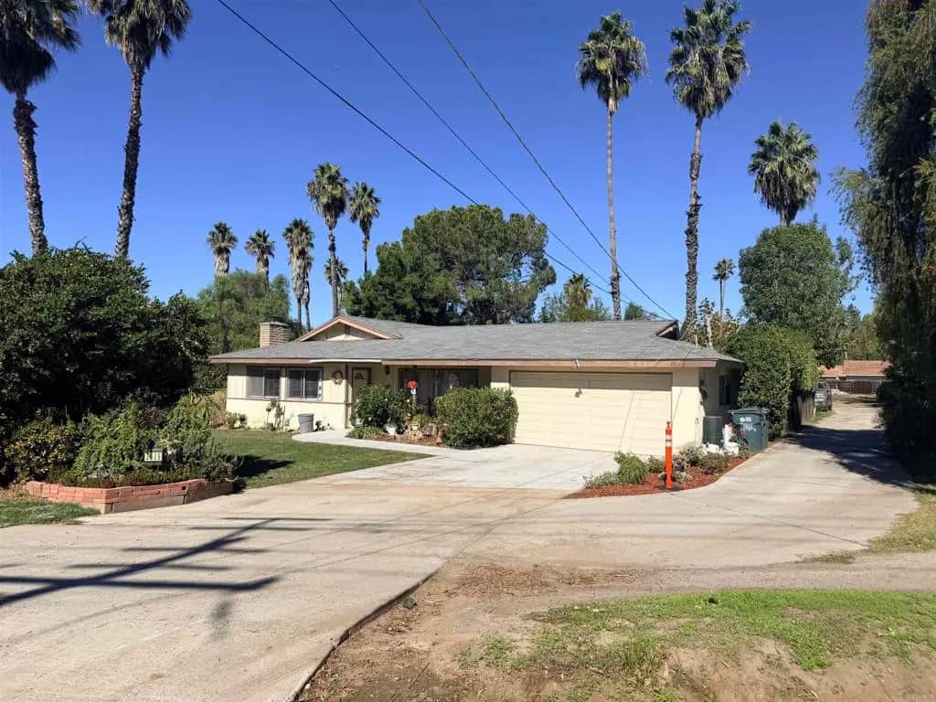 2016 Avenida Del Diablo, Escondido, CA — listing photo 1
