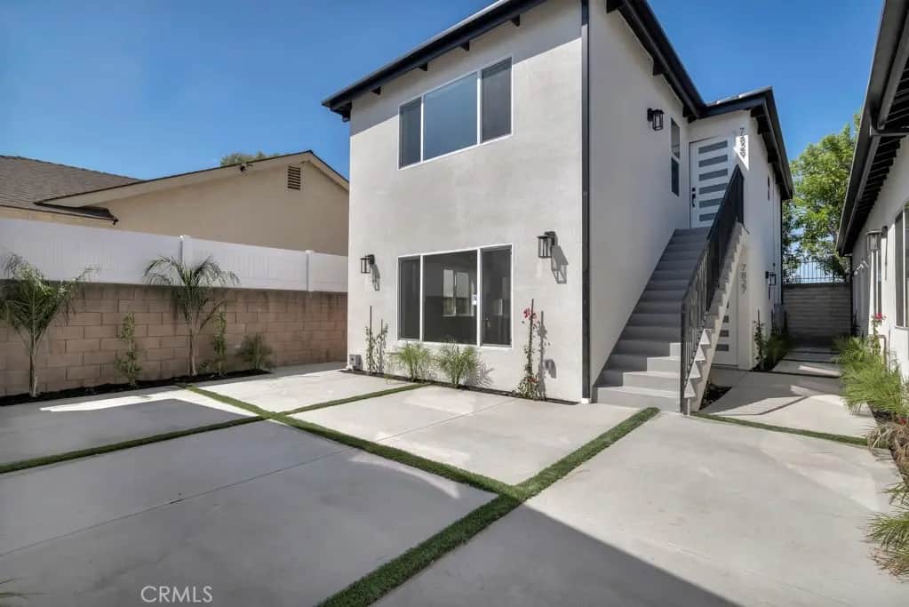7829 Vassar, Canoga Park, CA — listing photo 1