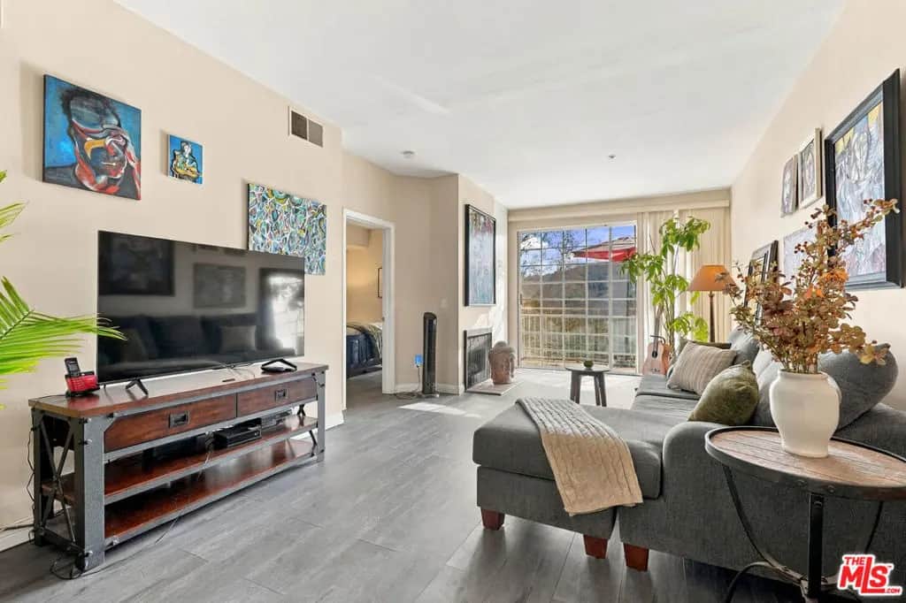 4750 Templeton Street 1108, Los Angeles, CA — listing photo 1
