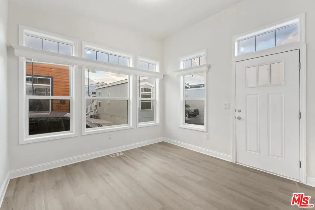 8250 Lankershim Boulevard 43, North Hollywood, CA — listing photo 1