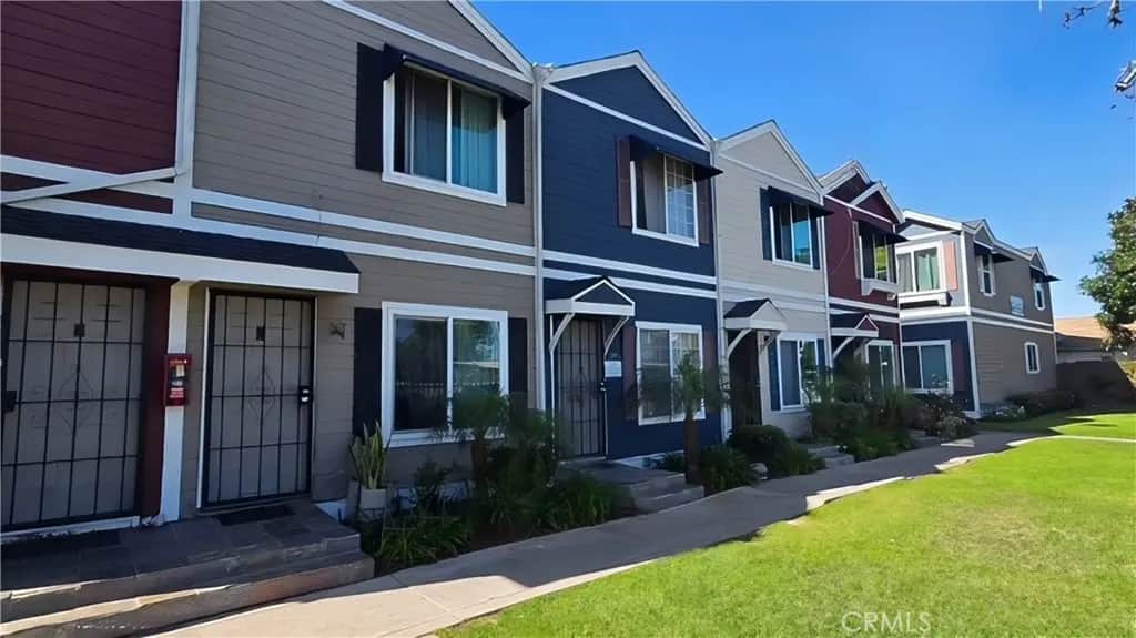 1985 POMONA Avenue C, Costa Mesa, CA — listing photo 1