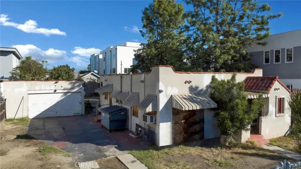 11325 Miranda Street, North Hollywood, CA — listing photo 1