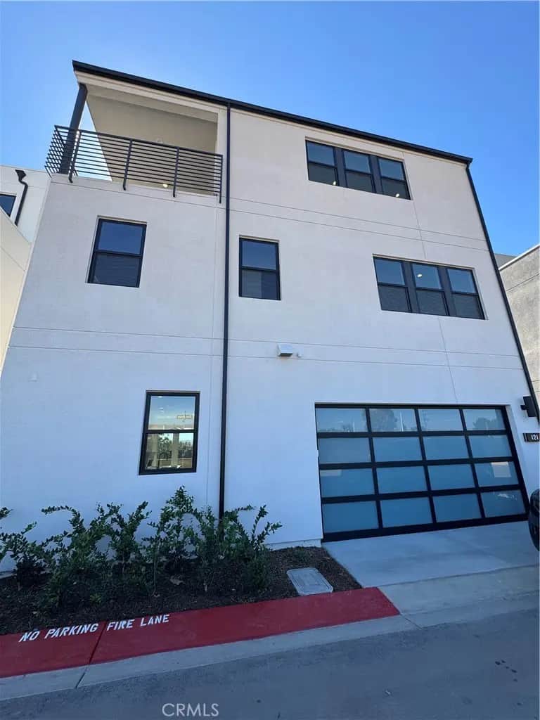 121 Shell, Irvine, CA — listing photo 1
