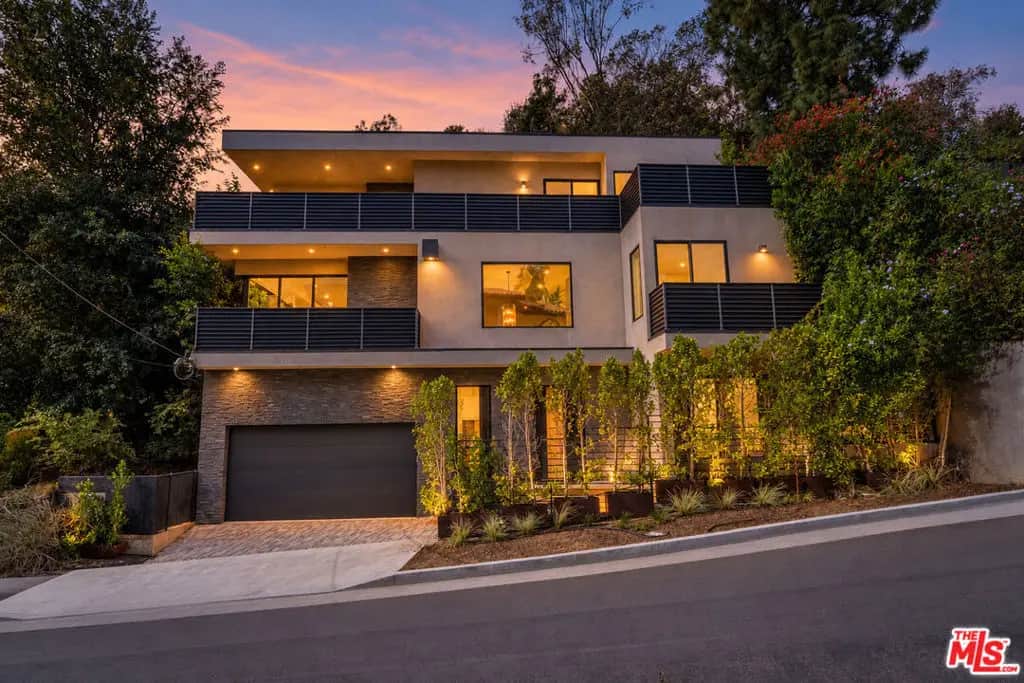 8029 Willow Glen Road, Los Angeles, CA — listing photo 1