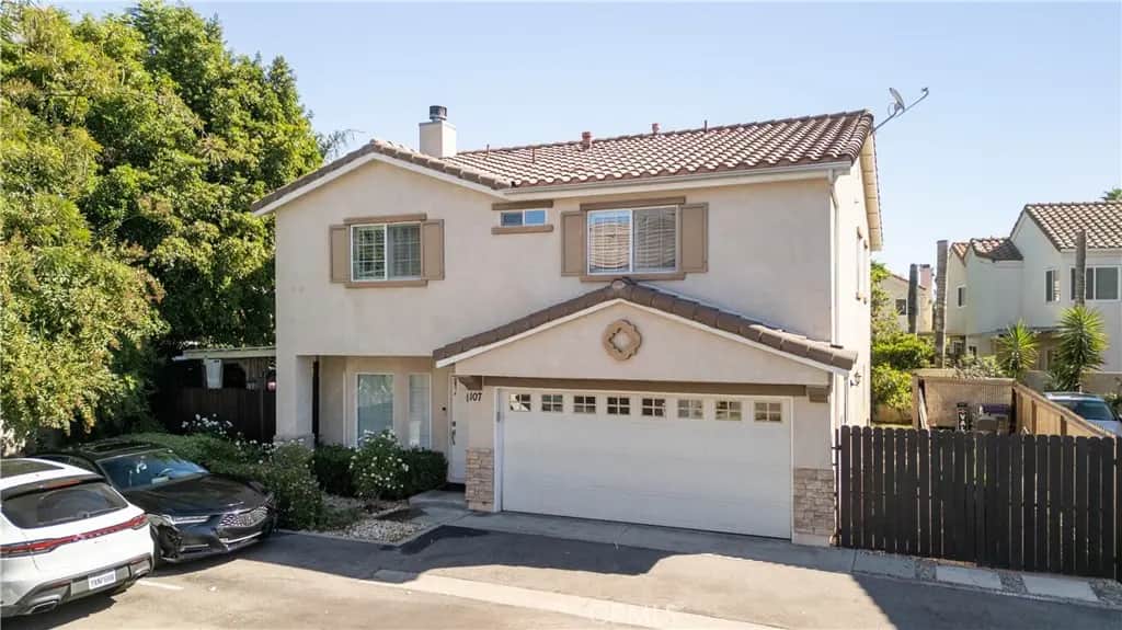 9146 Noble Avenue 107, North Hills, CA — listing photo 1