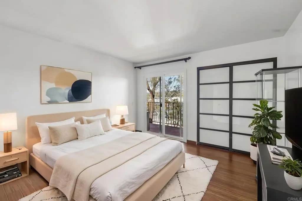 2330 Hosp Way 204, Carlsbad, CA — listing photo 1