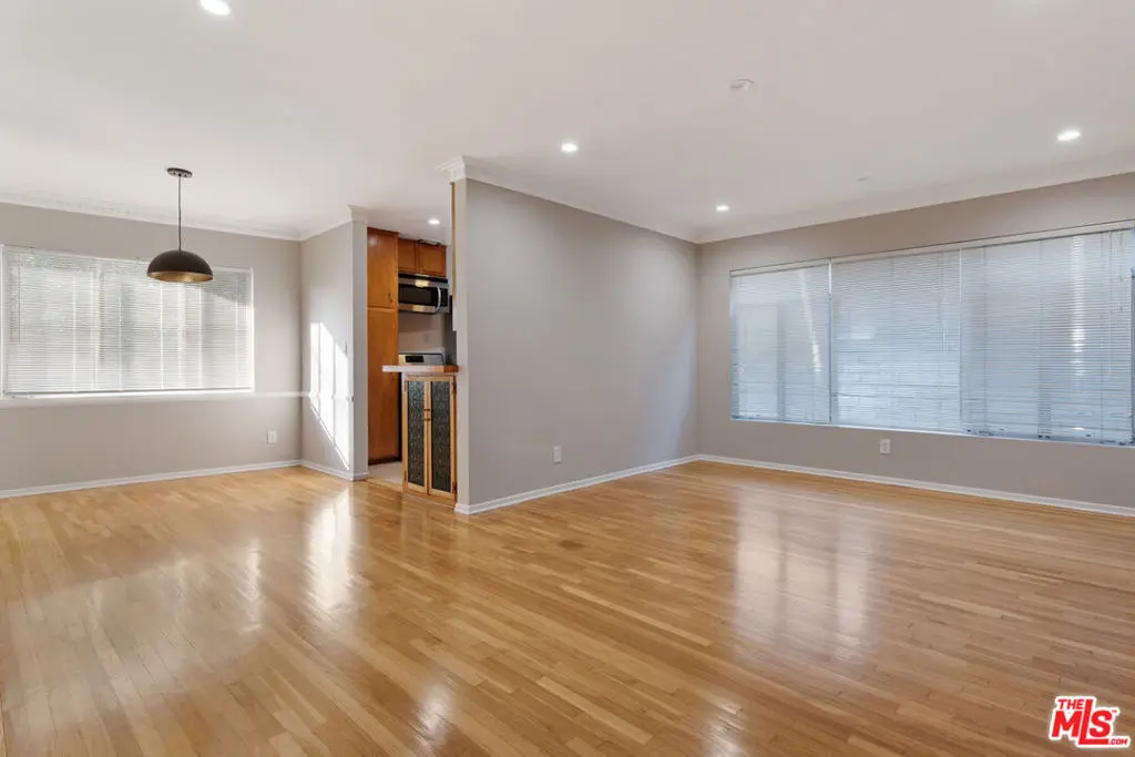 1333 S Ogden Drive 2, Los Angeles, CA — listing photo 1