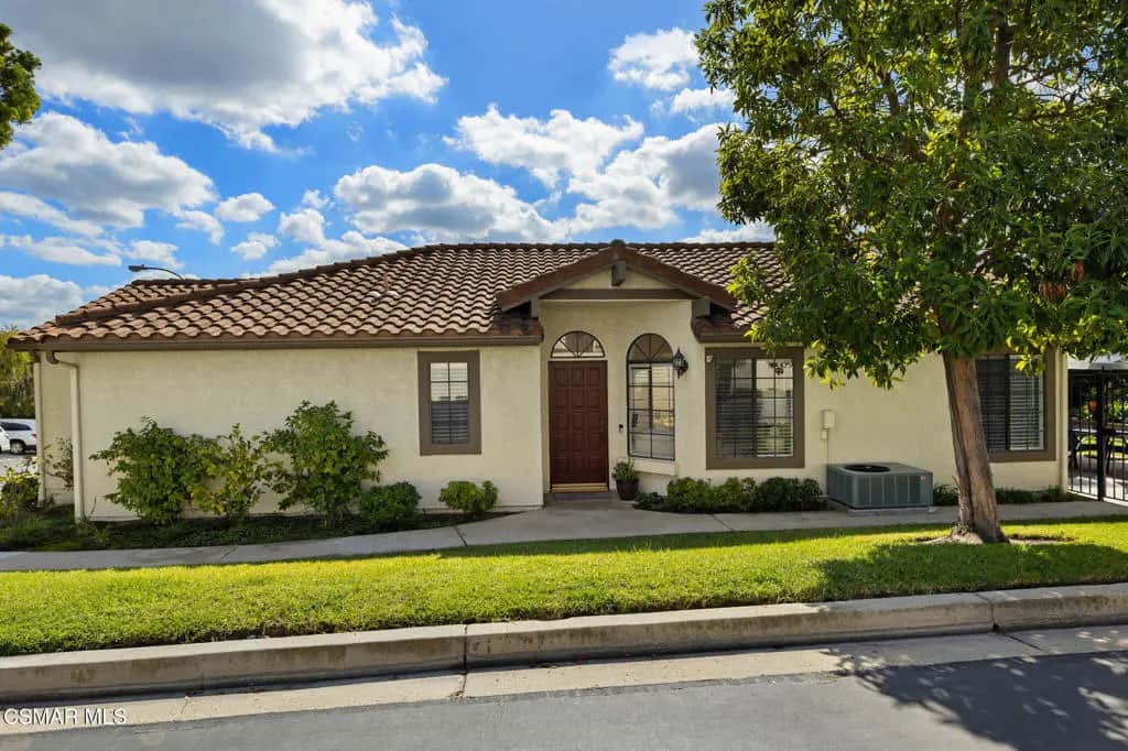 635 Llanerch Lane, Simi Valley, CA — listing photo 1
