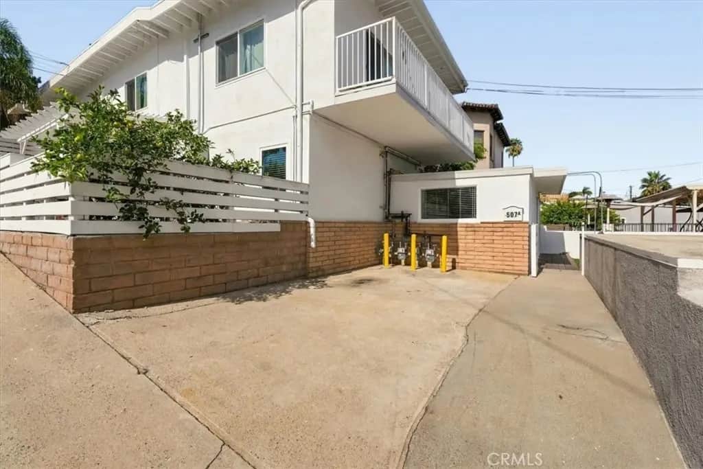 507 E Sycamore Avenue E A, El Segundo, CA — listing photo 1