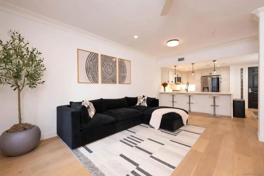 310 W G St 110, San Diego, CA — listing photo 1