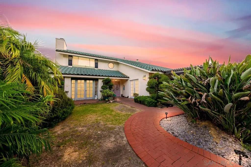 2719 Schenley Terrace, San Diego, CA — listing photo 1