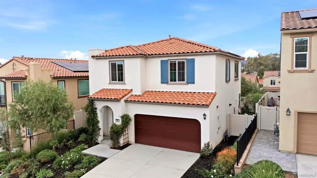 887 Brookdale Dr, Vista, CA — listing photo 1