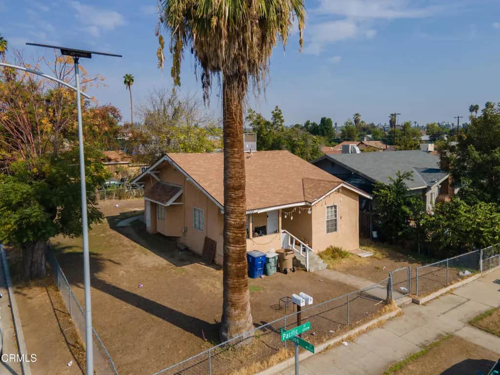 1200 Pacific Street, Bakersfield, CA — listing photo 1