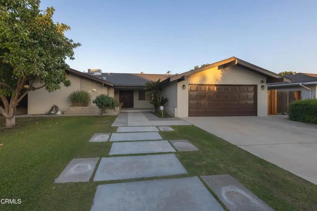 300 Angell Street, Bakersfield, CA — listing photo 1