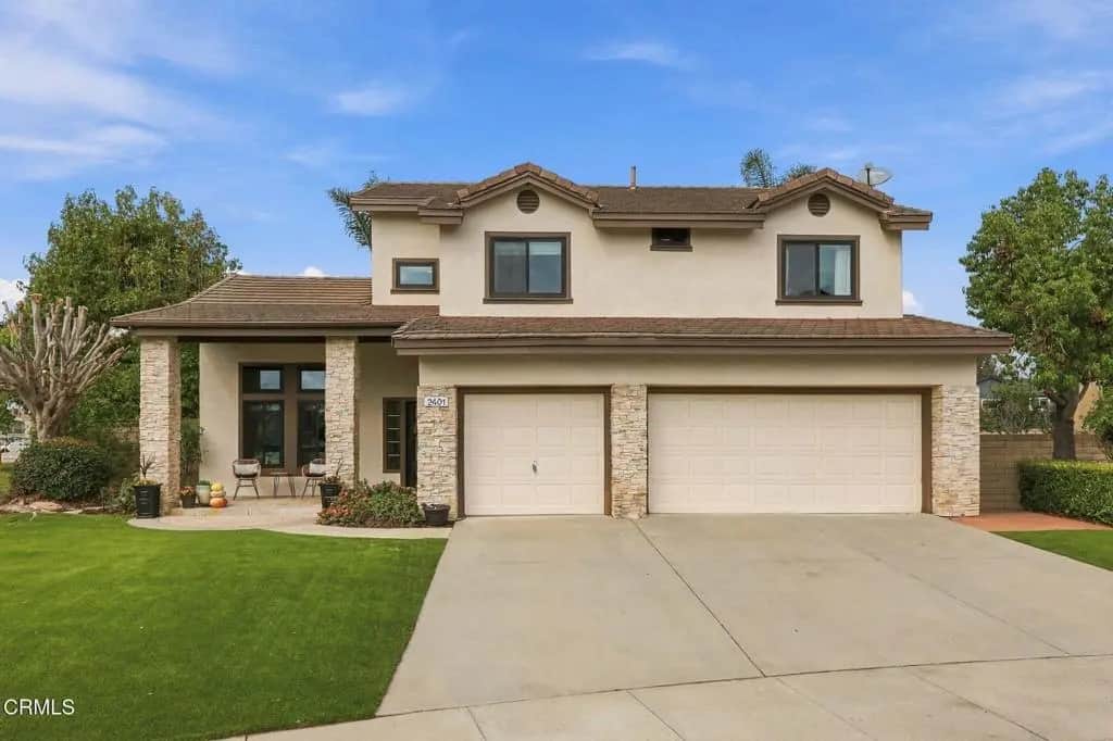 2401 Redwing Lane, Oxnard, CA — listing photo 1