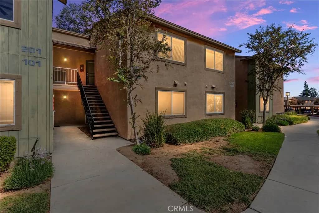 2568 Avenida Del Vista 202, Corona, CA — listing photo 1