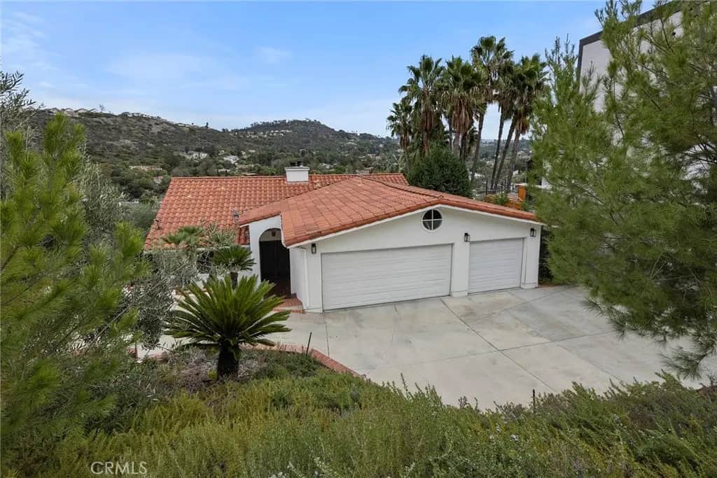 12571 Circula Panorama, North Tustin, CA — listing photo 1