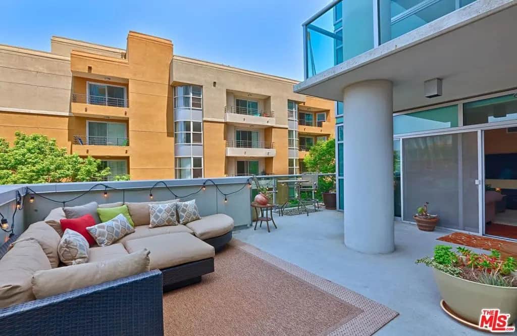 13700 Marina Pointe Drive 317, Marina Del Rey, CA — listing photo 1