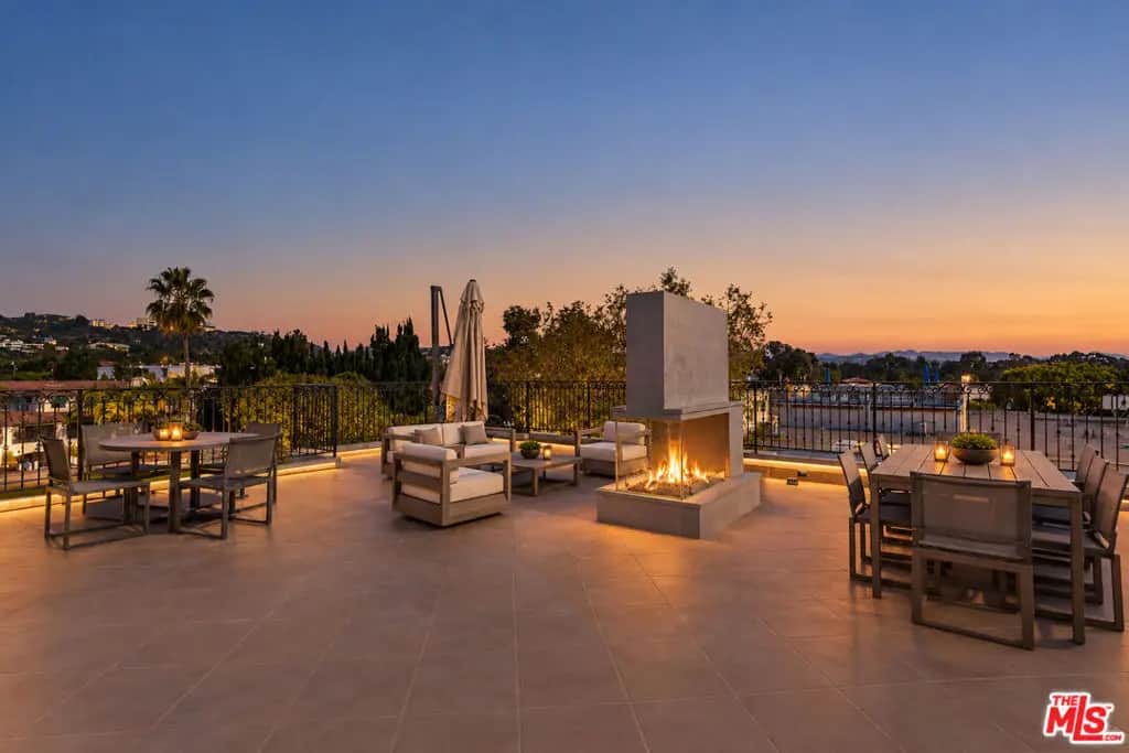 11740 W Sunset Boulevard 20, Los Angeles, CA — listing photo 1
