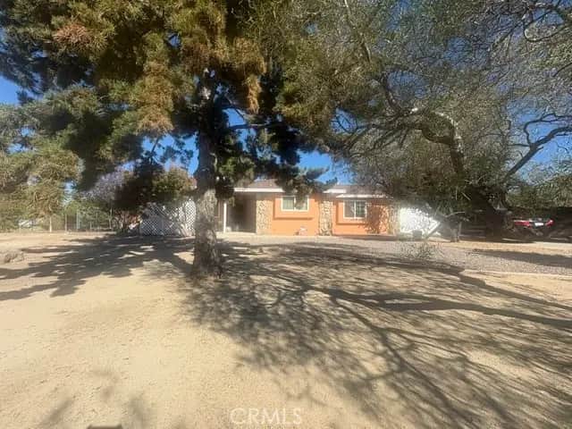 7239 Oakwood, Hesperia, CA — listing photo 1