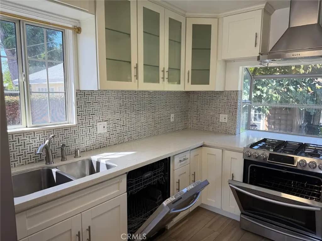 18307 Sylvan, Tarzana, CA — listing photo 1