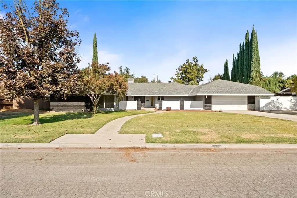 1011 Oregon Drive, Merced, CA — listing photo 1
