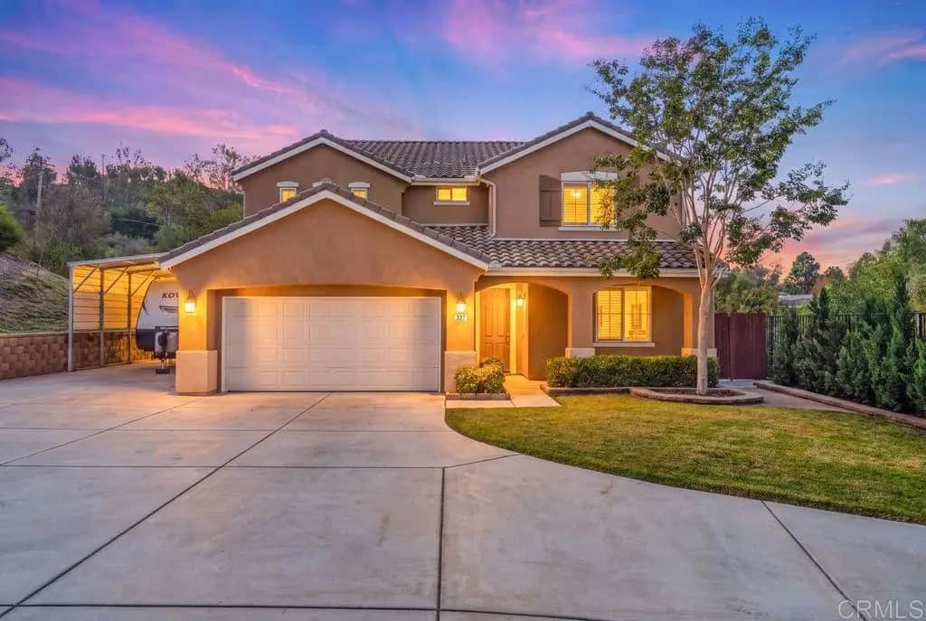 327 Valley Heights Drive, Oceanside, CA — listing photo 1
