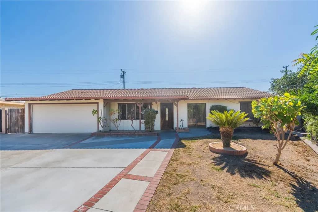 4202 W Fay Circle, Santa Ana, CA — listing photo 1