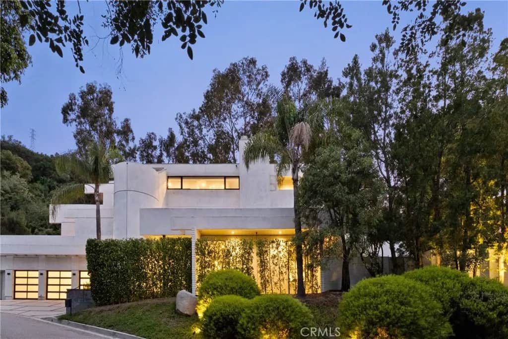 11210 Briarcliff Lane, Studio City, CA — listing photo 1