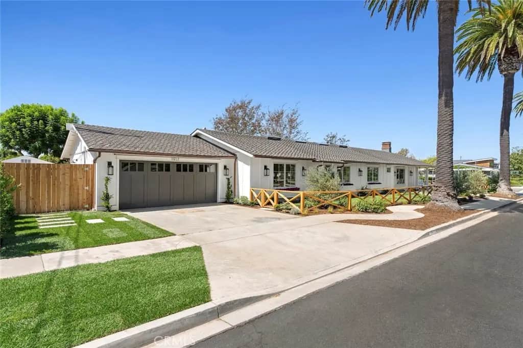 1917 Tustin Avenue, Costa Mesa, CA — listing photo 1