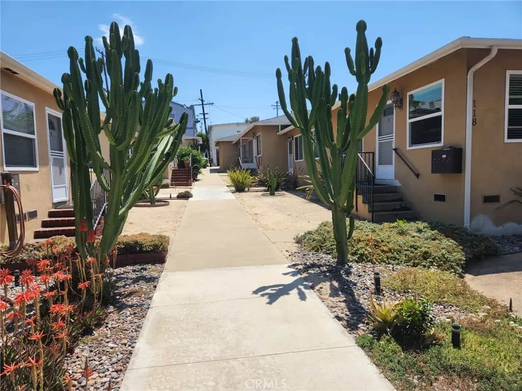 118 Whiting Street 1, El Segundo, CA — listing photo 1