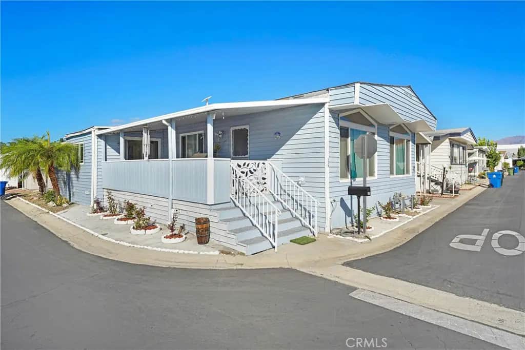 8811 Canoga 309, Canoga Park, CA — listing photo 1