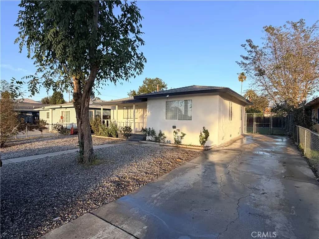 444 N Thompson Street, Hemet, CA — listing photo 1