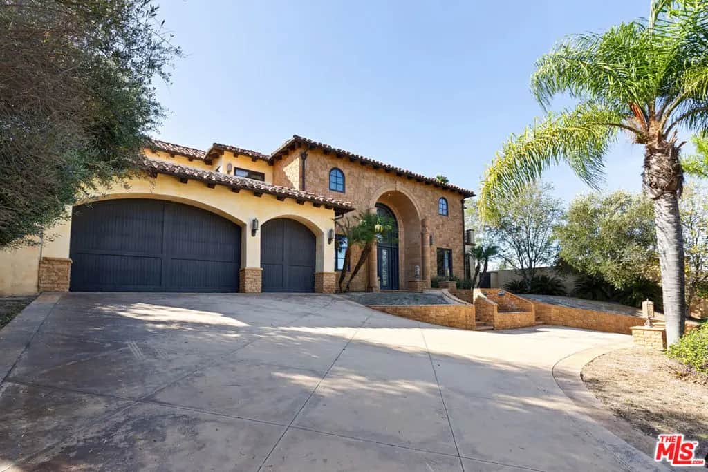 4349 Clear Valley Drive, Encino, CA — listing photo 1