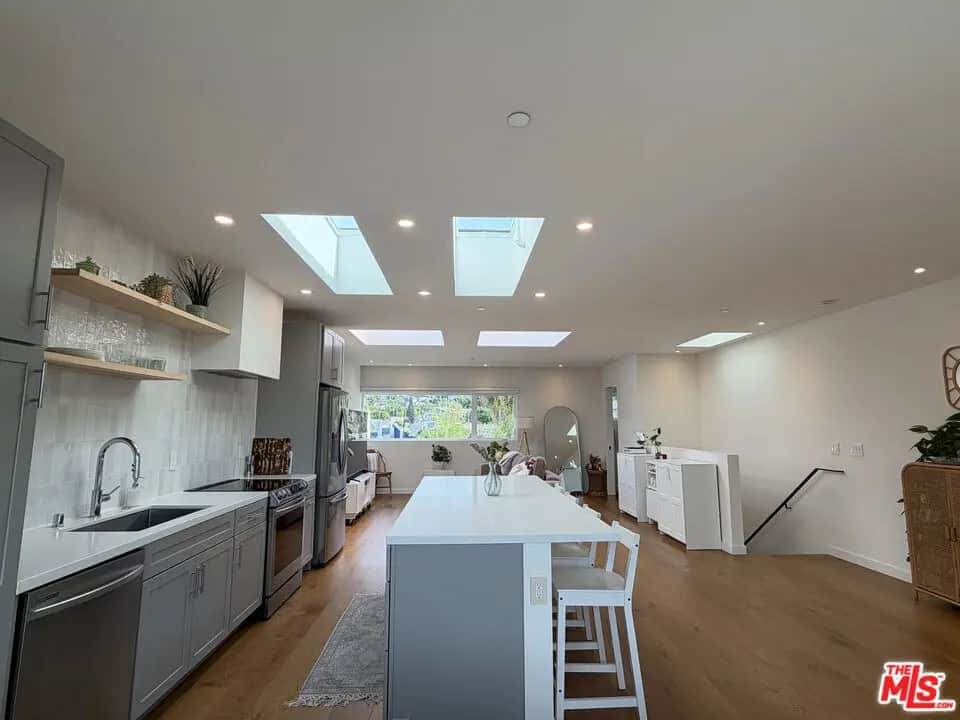 4323 Burns Avenue, Los Angeles, CA — listing photo 1