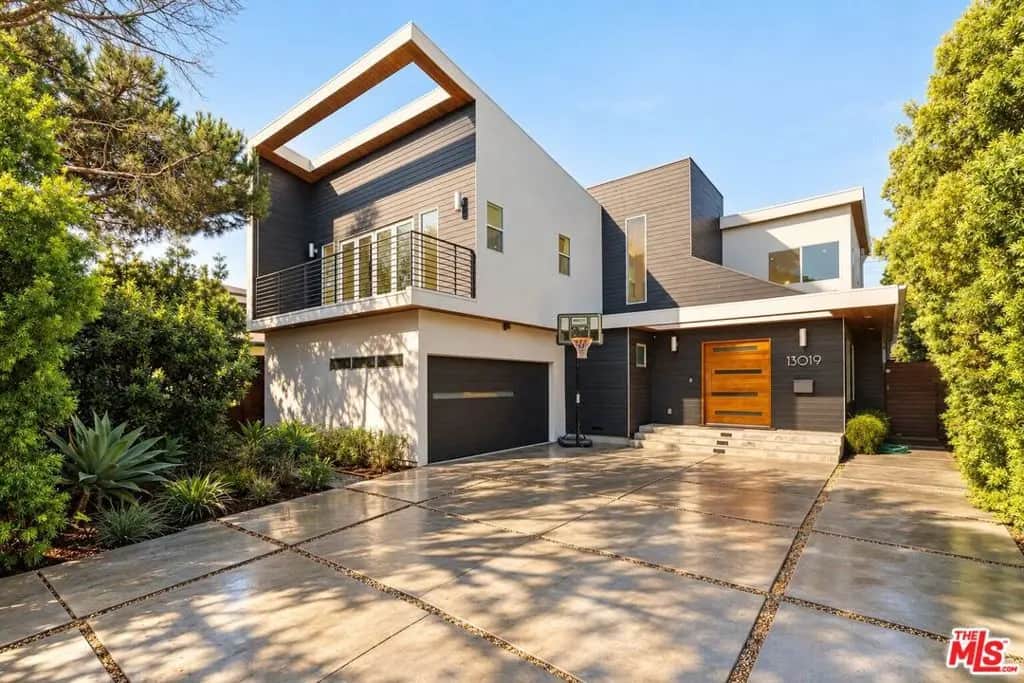 13019 Warren Avenue, Los Angeles, CA — listing photo 1