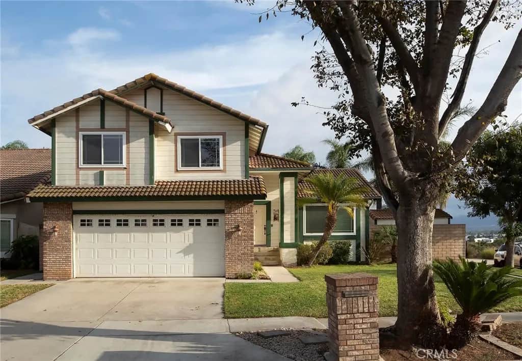 837 Hedges, Corona, CA — listing photo 1