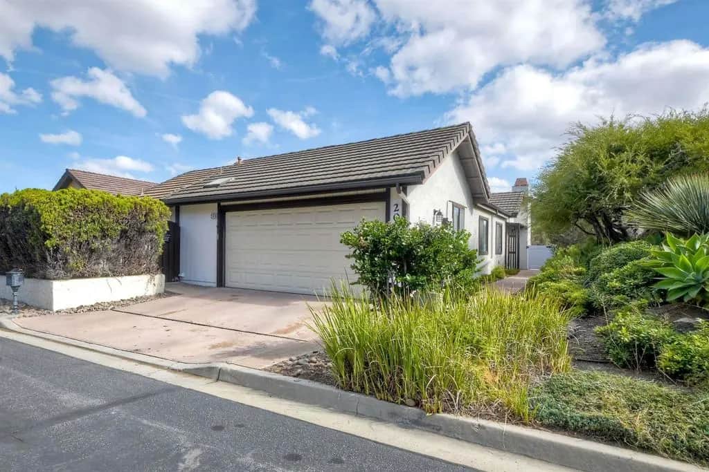 2010 Trevino Avenue, Oceanside, CA — listing photo 1