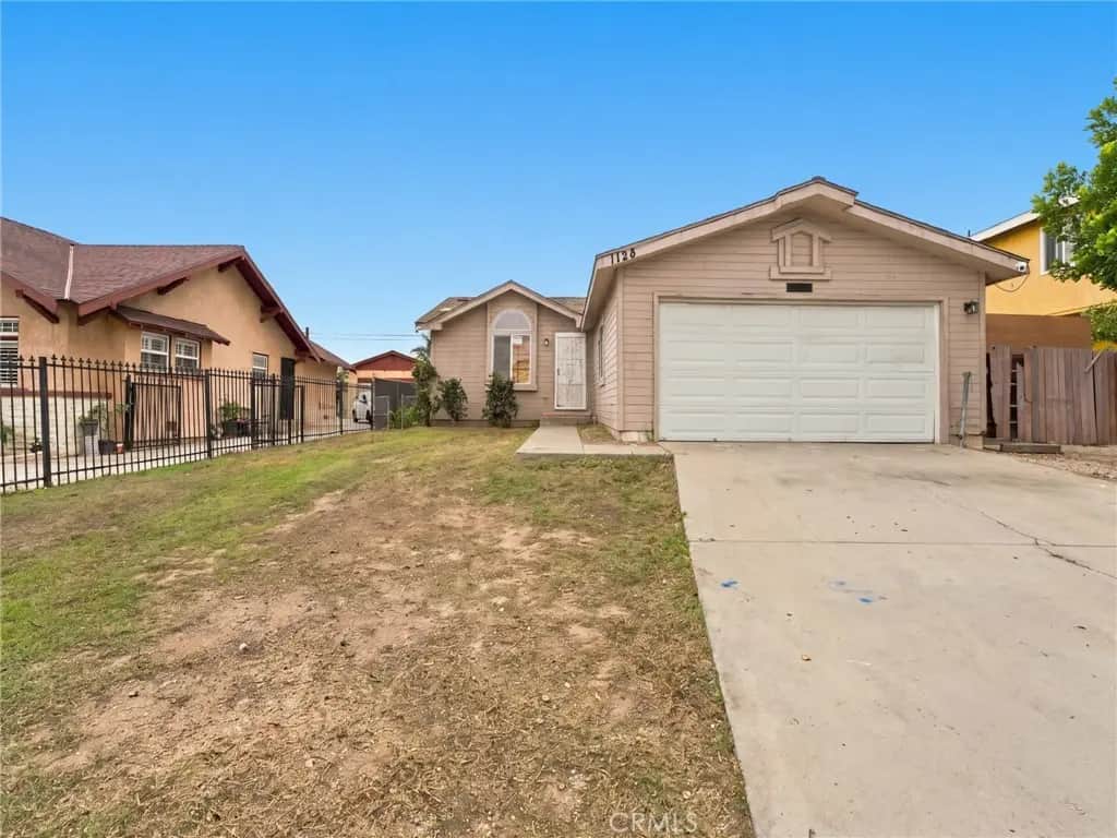 1124 W 104th Street, Los Angeles, CA — listing photo 1