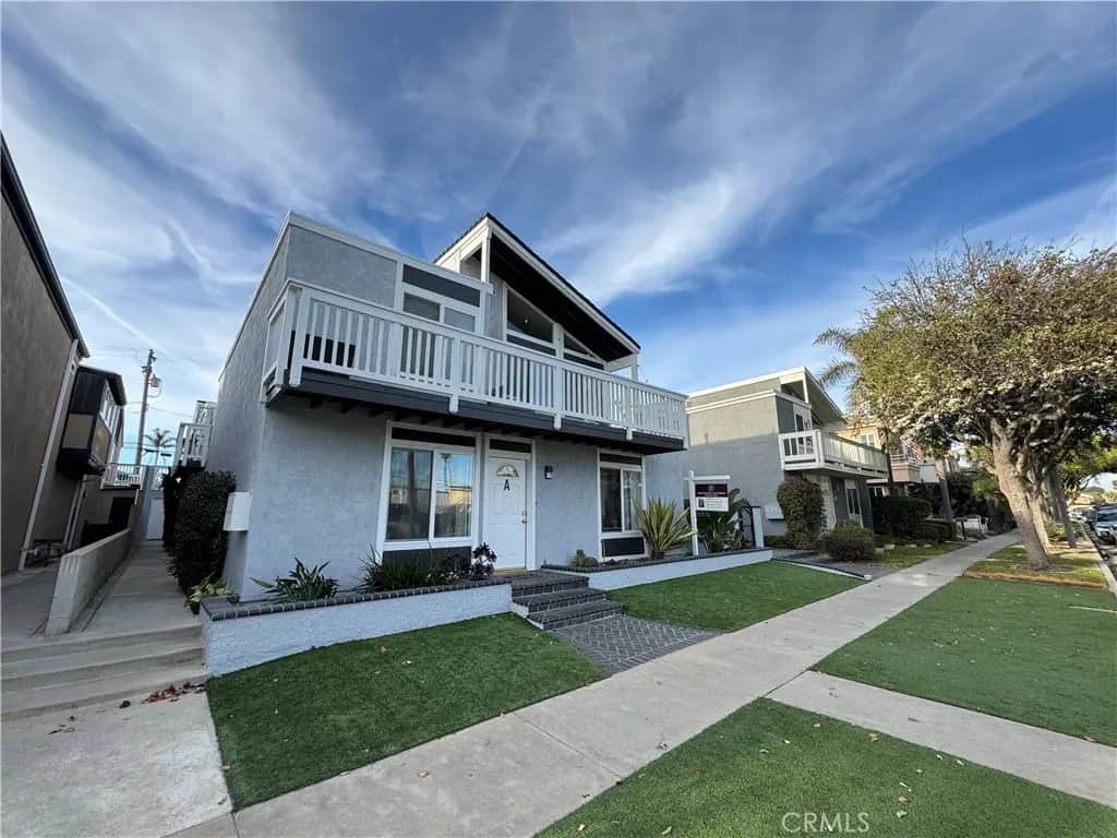 405 20th B, Huntington Beach, CA — listing photo 1