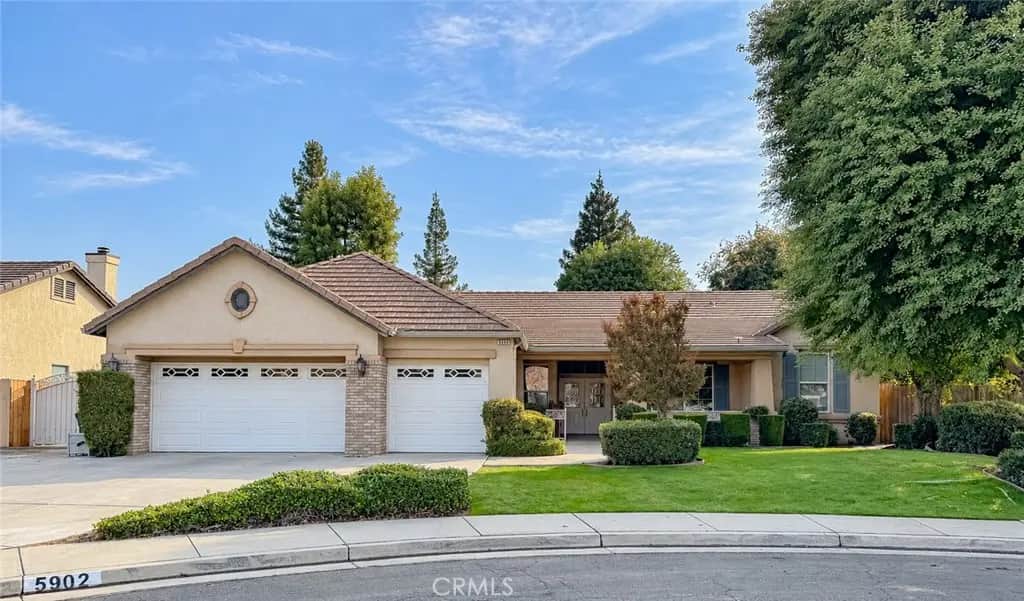 5902 Lake Havasu Court, Bakersfield, CA — listing photo 1