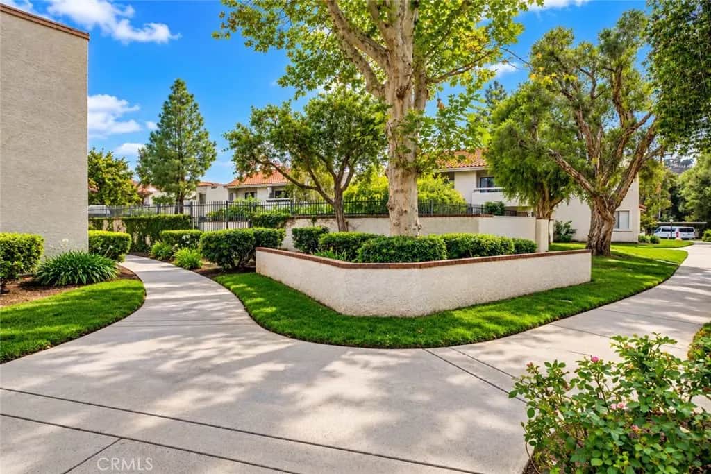 25027 Peachland 260, Newhall, CA — listing photo 1