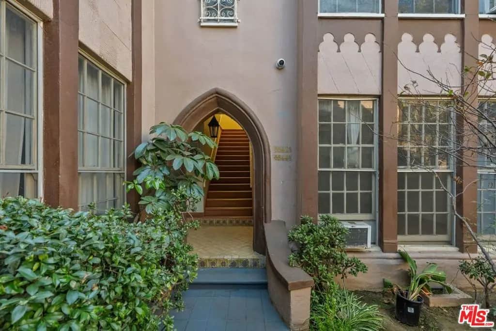 6544 W Olympic Blvd 1/2, Los Angeles, CA — listing photo 1