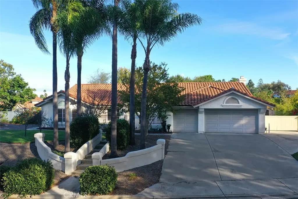 1986 Continental Lane, Escondido, CA — listing photo 1