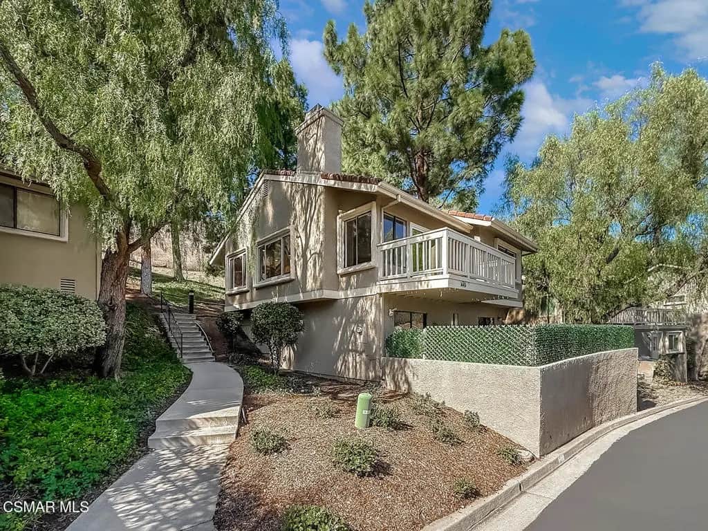 645 Calle Aragon, Oak Park, CA — listing photo 1