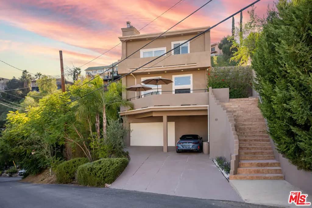 4519 Ensenada Drive, Woodland Hills, CA — listing photo 1