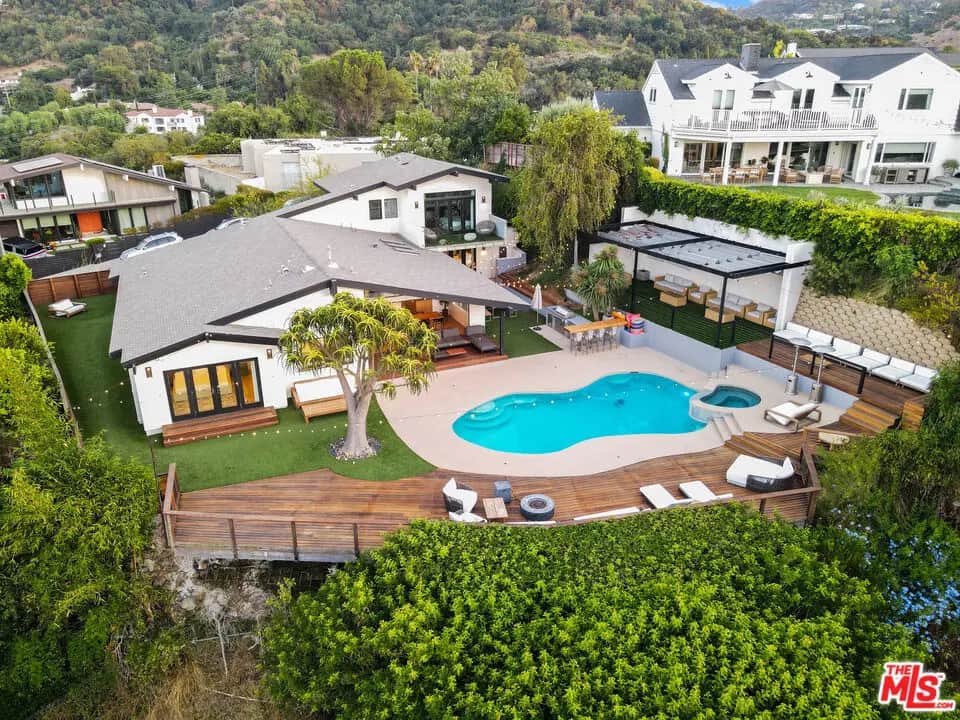 11308 Dona Teresa Drive, Studio City, CA — listing photo 1