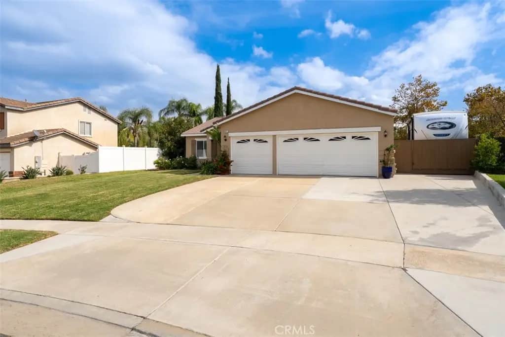 3671 Brentridge Drive, Corona, CA — listing photo 1