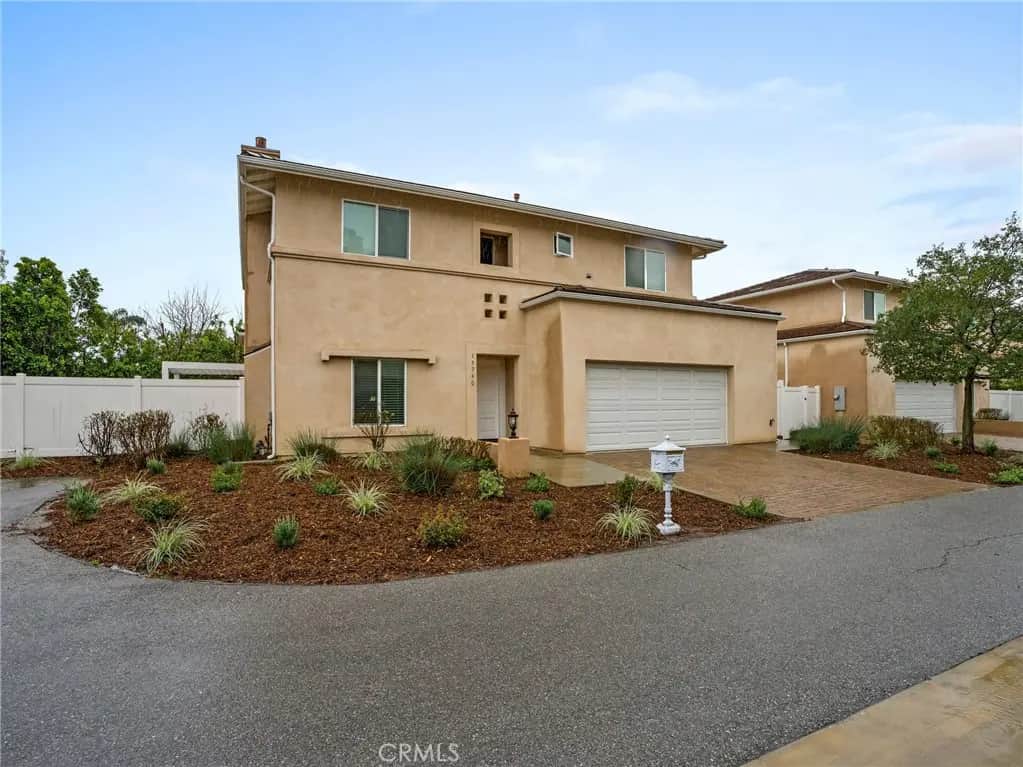15940 W Ward Court, Van Nuys, CA — listing photo 1
