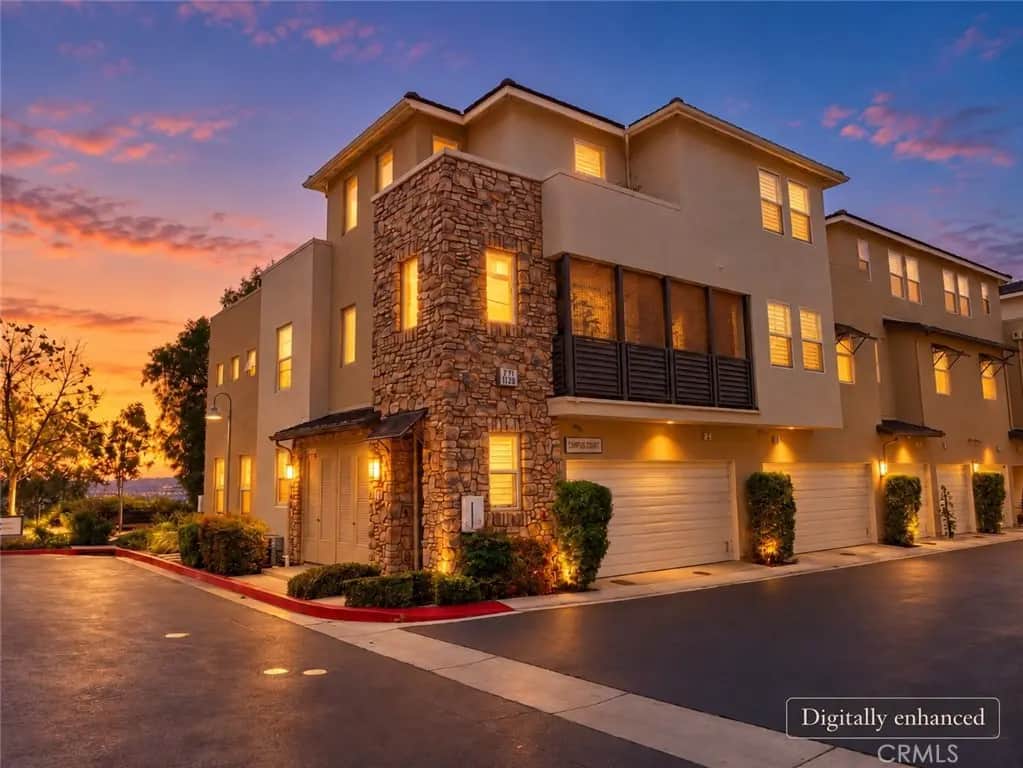 16 Compass Court, Aliso Viejo, CA — listing photo 1